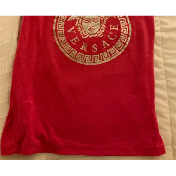 Two barely wore tops. - Picture 1 of 5
